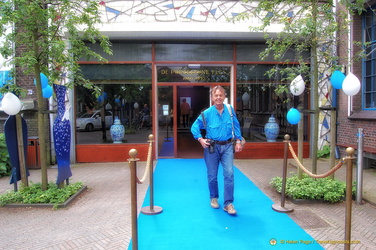 At Royal Delft you get the blue carpet treatment